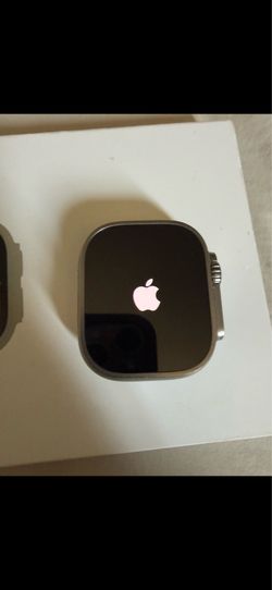 Apple Watch Ultra 2 49mm Titanium Olive Alpine Loop M