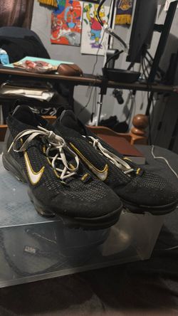 Nike shoes  Air maxes