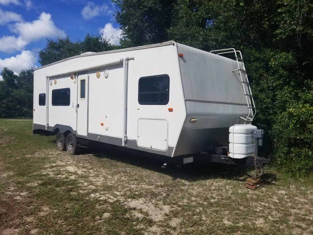 2008 Coachman Adrenaline Surge toy hauler