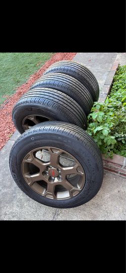 Toyota RAV4 trd pro rims Sienna Tacoma