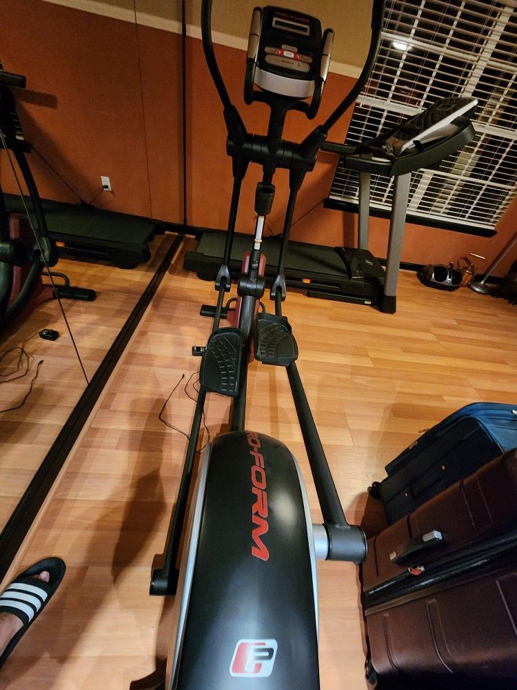 ProForm Smart Strider ES Elliptical