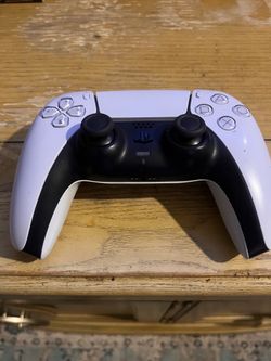 PlayStation 5 controller