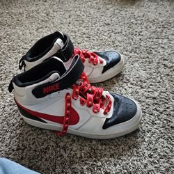  Nike Court Borough Mid 2 sneakers 