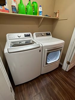 LG Washer Electric Dryer Set