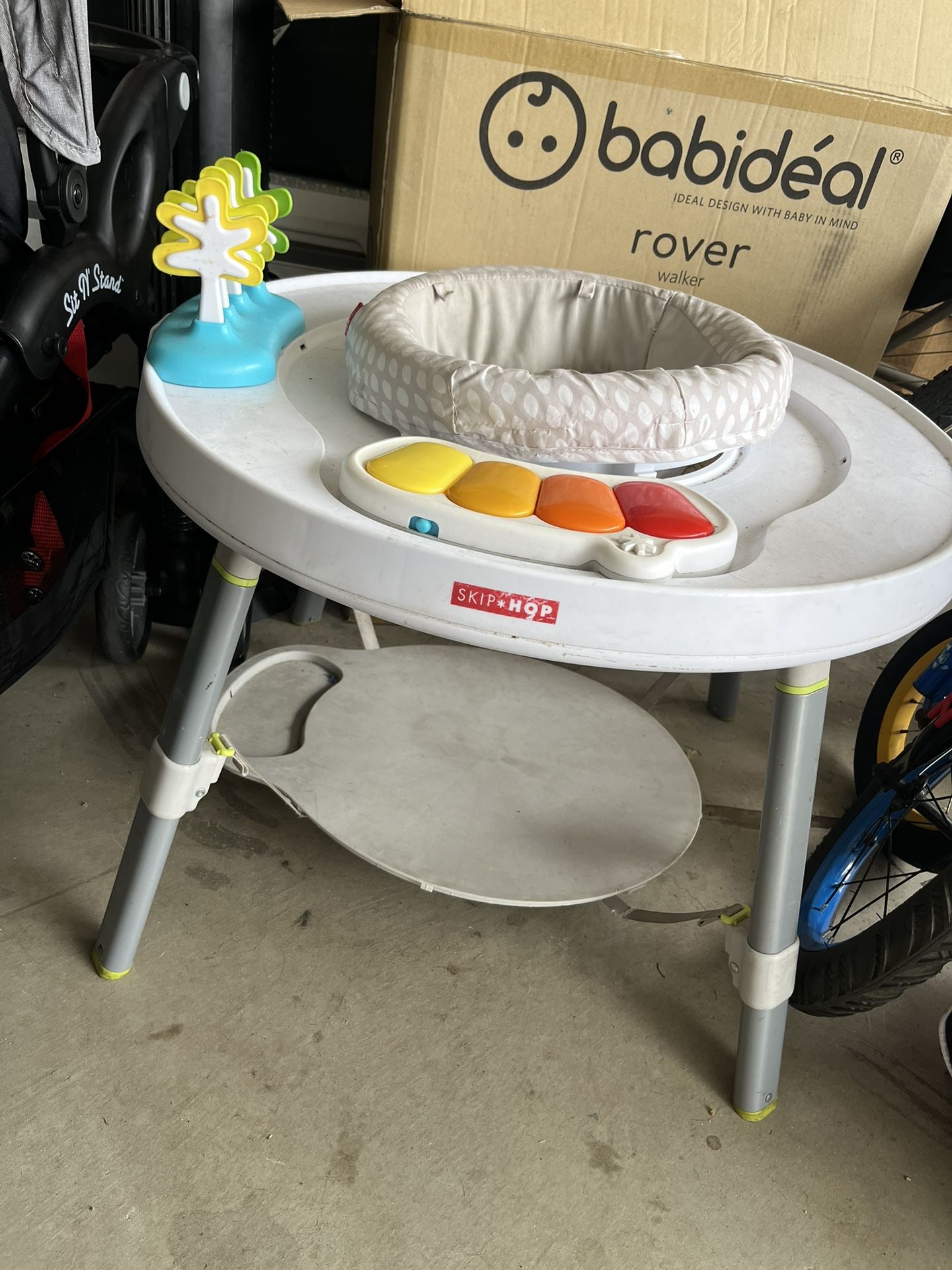 Baby Bouncer, Free