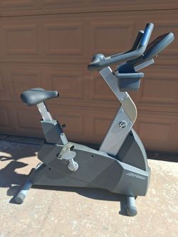 Life Fitness Exercise Bike