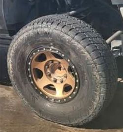 Method 17 wheels set with 35" nitto tires 8x165 lug pattern duramax