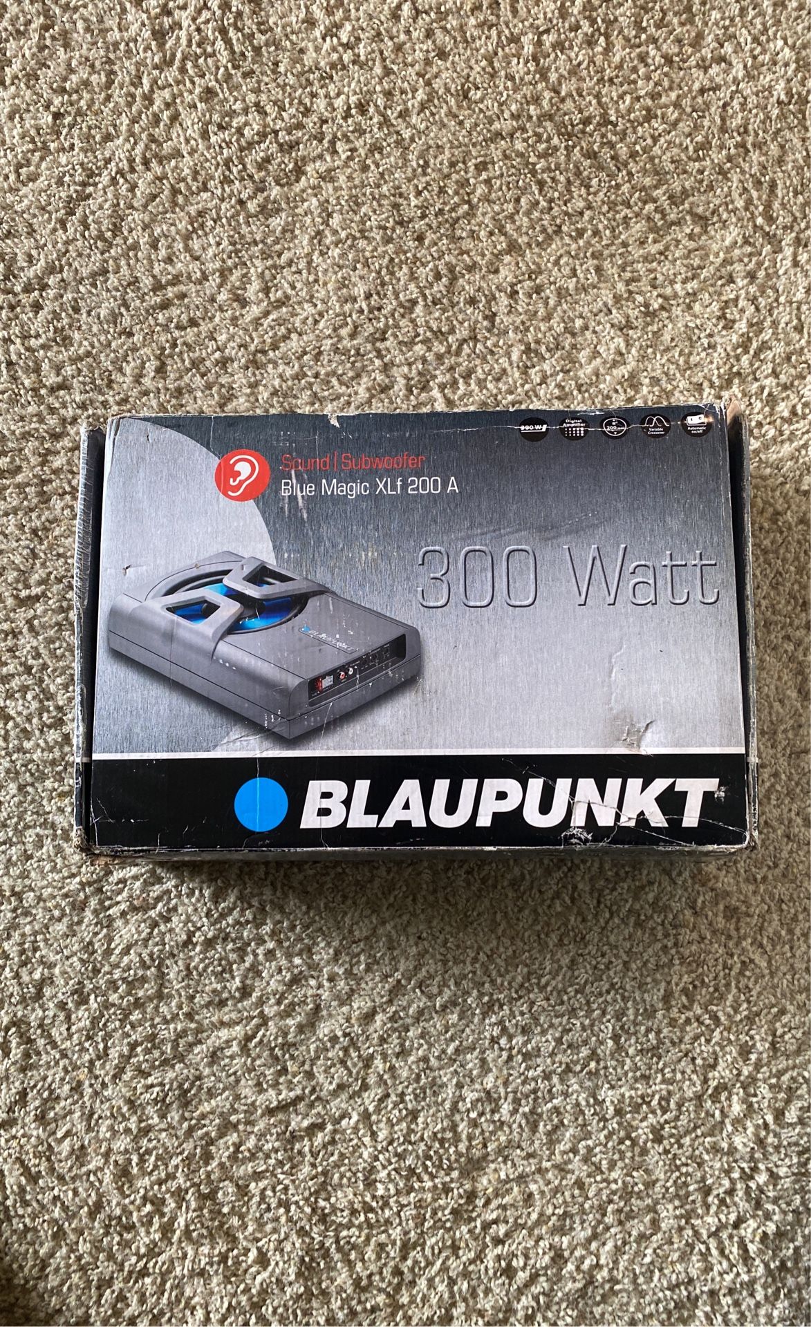 Blaupunkt Blue Magic XLf 200 A 300-Watt 8-Inch Low Profile Active Subwoofer System