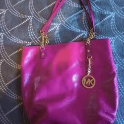 Michael Kors purse and wallet from Dillards for Sale in Katy, TX - OfferUp