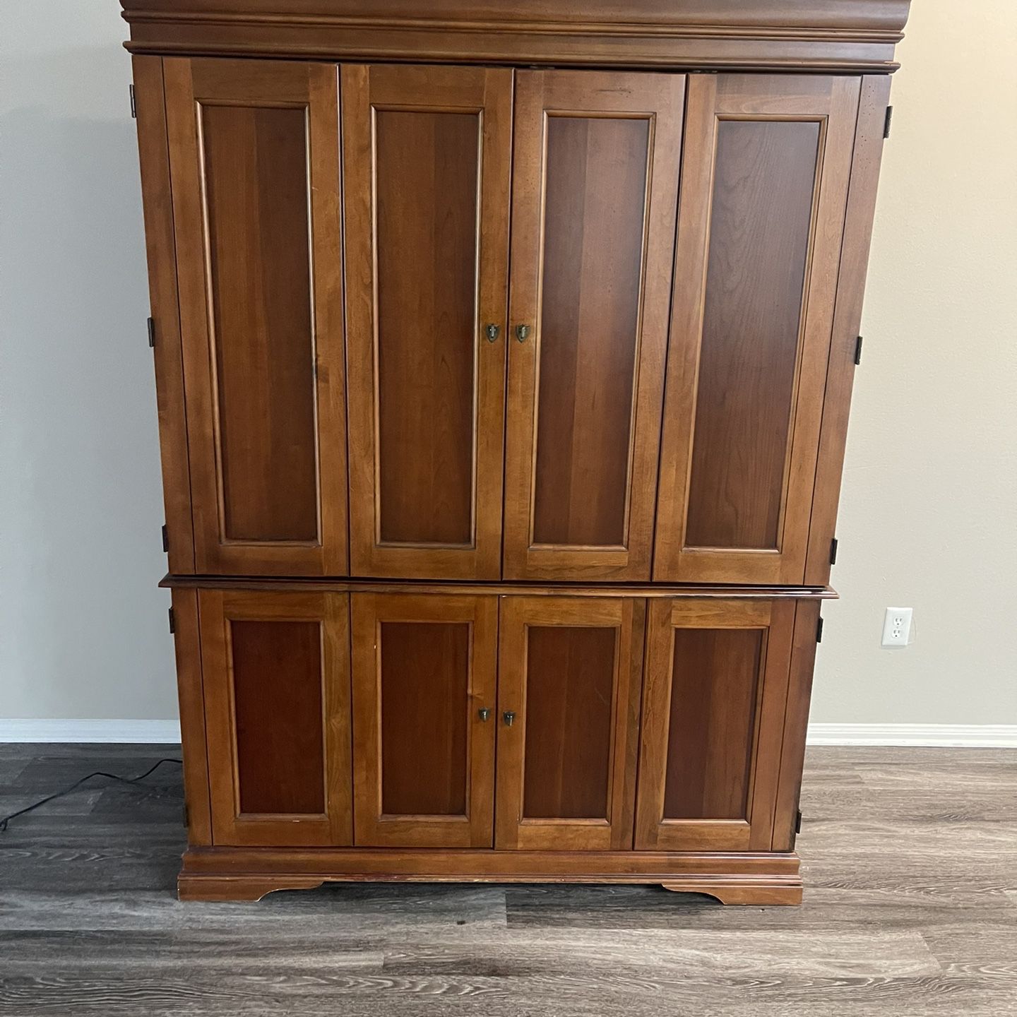 Solid Wood Antique Hutch With Built In Desk 