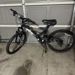 Hyper Mountain Bike 
