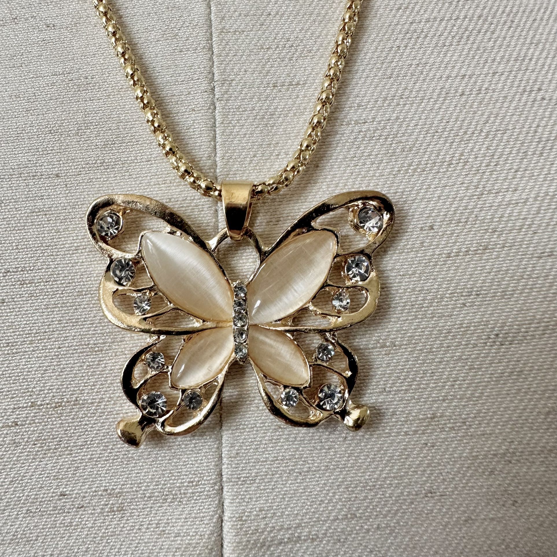 Betsey Johnson Butterfly Pendant Necklace 
