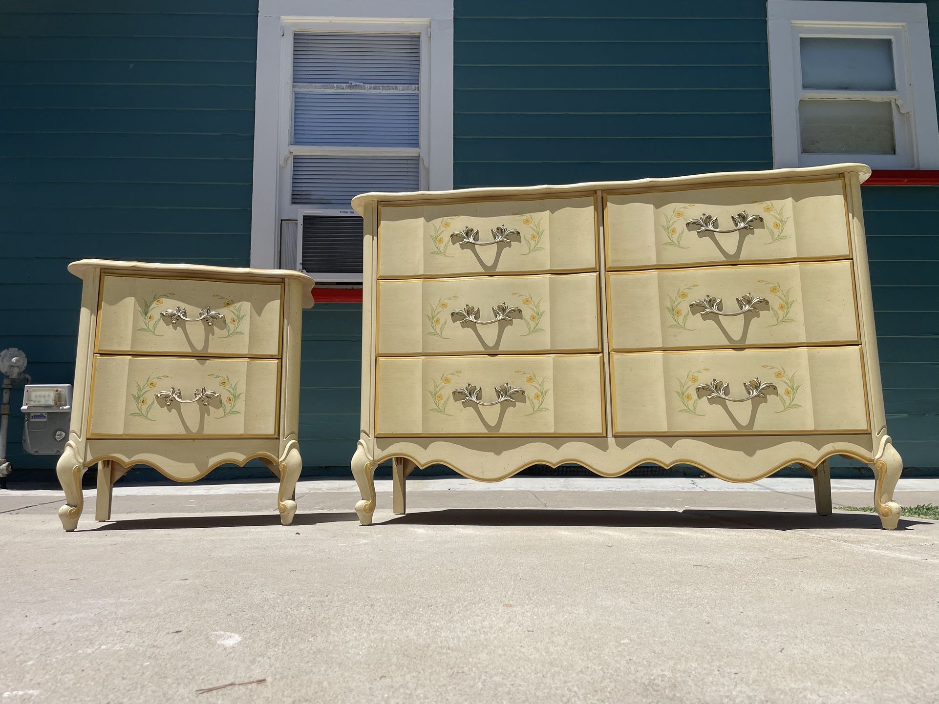Dresser And Night Stand With Mirror And Bed Post