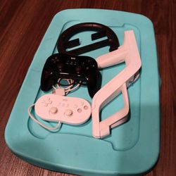 Wii Controllers And Accessories 