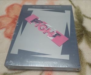 K-pop album TXT The Chaos Chapter: FIGHT OR ESCAPE