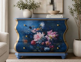 Beautiful bombe chest - one of a kind piece