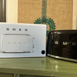 SMEG BLACK 4 Slice Toaster