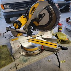 Dewalt Miter Saw 12"
