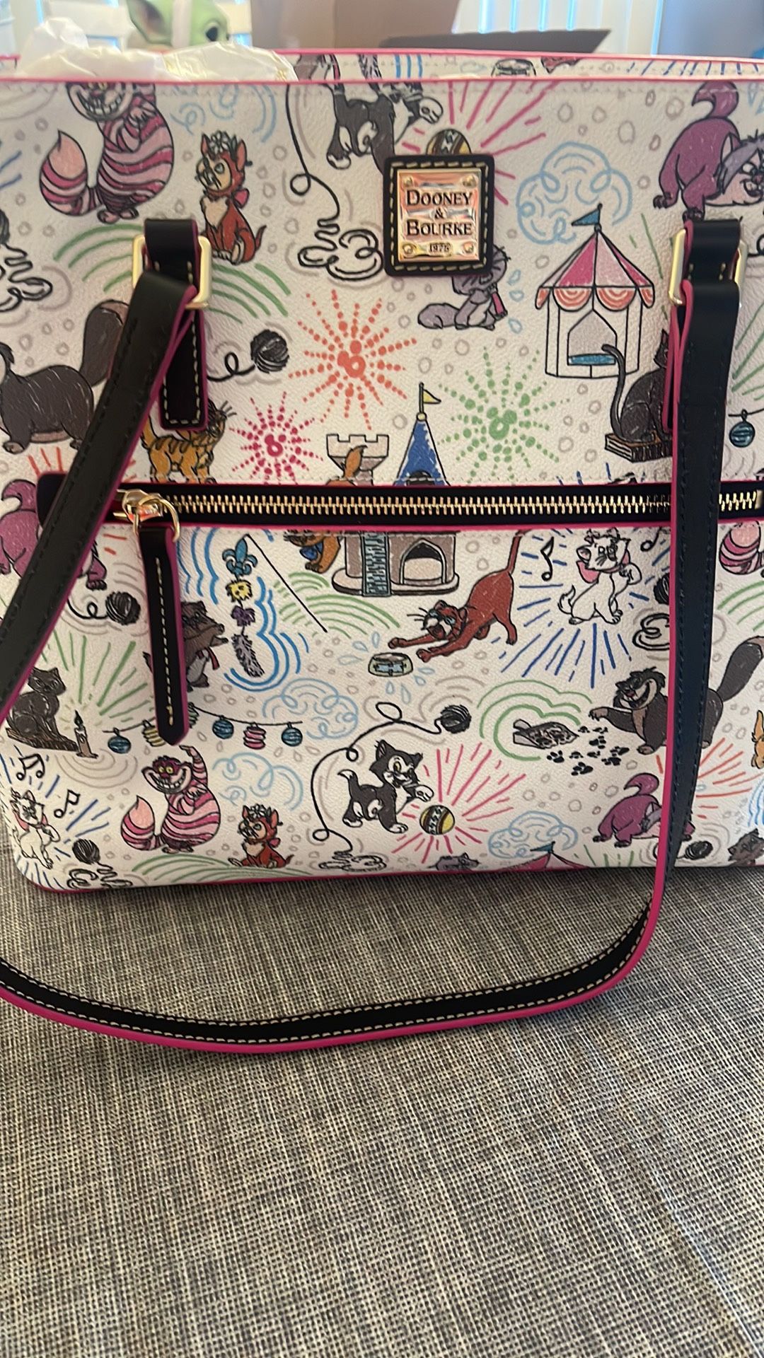 Dooney And Bourke Tote