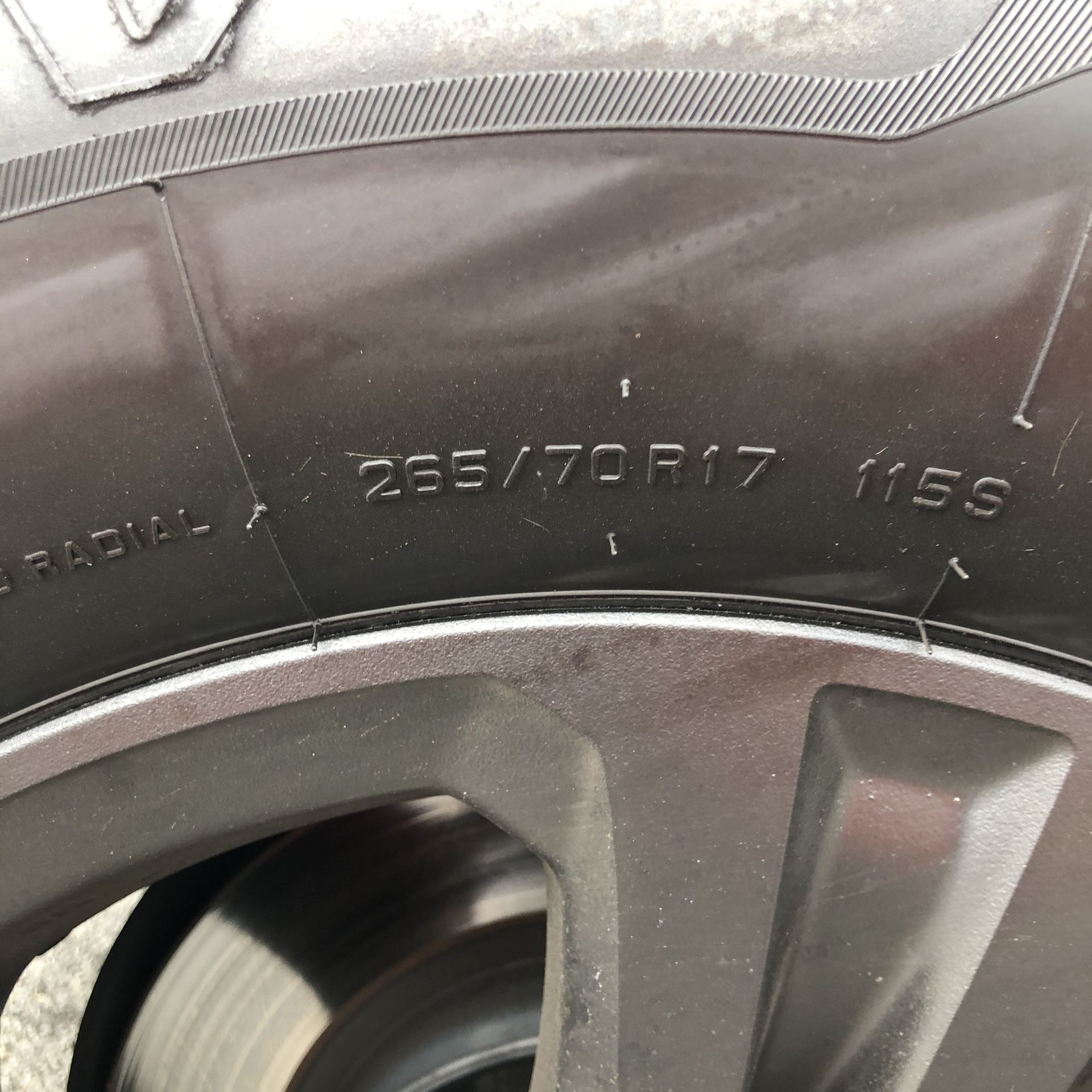 265/70/r17 Painted Matte Black Wheels ( Tires / Rims / Spare Wheel)