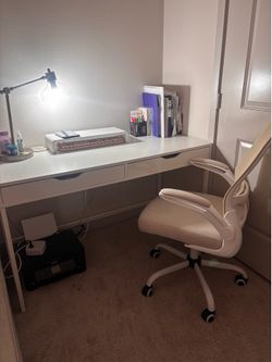 Desk and swivel chair set