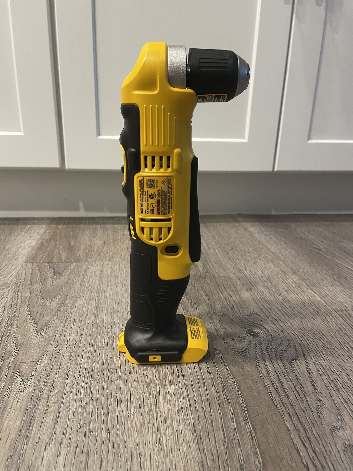New Dewalt 20V MAX Angle Right Drill Driver (Tool Only Solo Herramienta)