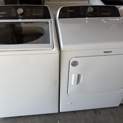 Whirlpool Washer And Gas Dryer