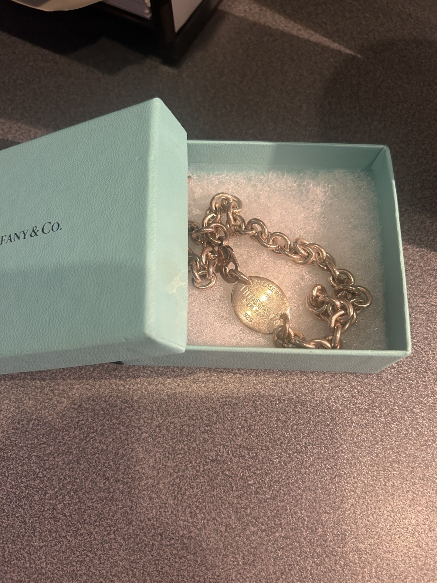 Tiffany & Co. Return To Oval Tag Choker Pendant Necklace - Vintage