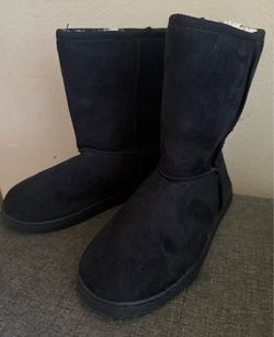 Boots size 6