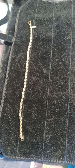 Beautiful gold 18K GP bracelet