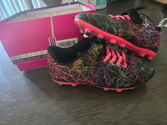 Girls Soccer Cleats in BOX Size 1