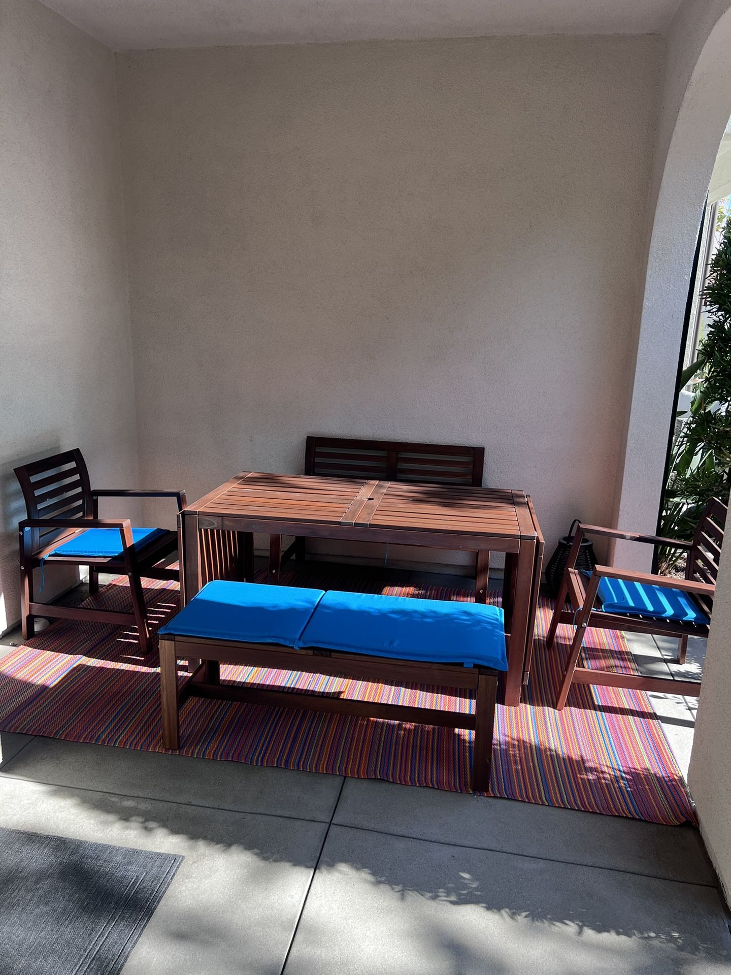 Outdoor Dining Set - Great condition -MAKE OFFER