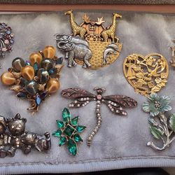 Brooches 