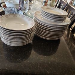 29 Piece Dynasty Dinner Plates