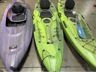 KAYAKS/PADDLE BOARDS