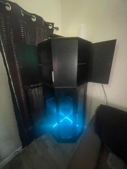 Corner display case