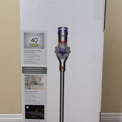 Dyson V8
