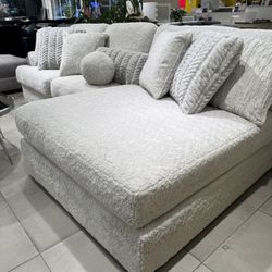 Beautiful “L” Shape Sectional With Oversize Chaise 🔥 Take It Home With Only $50 Down 