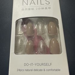 Press On Nail 24 Set