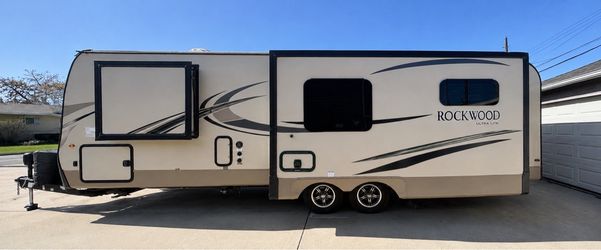 2019 Forest River Rockwood Ultra Lite 2604WS Travel Trailer