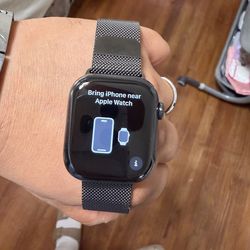 Apple Watch Series 10 – 42mm – Natural Titanium Case – Milanese Loop GPS + Cell