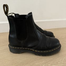 Dr Martens Chelsea Boots Mens Size 8US 2976 Slip Resistant Soft Toe Work Black