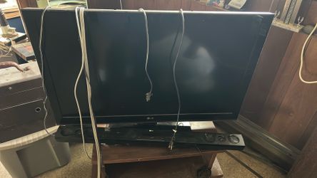 TV and stand with DVD