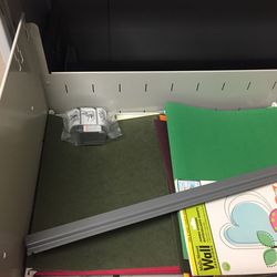 Metal 3 drawers file cabinet