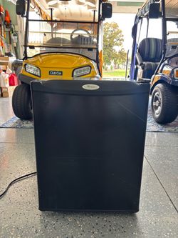 Whirlpool 2.8 Ft. Black Mini Fridge – Works Great