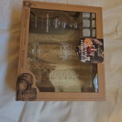 Brand New Whiskey Gift Set
