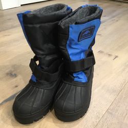 Arctic Ridge Snow/Winter Boots Kids Youth Size 3 