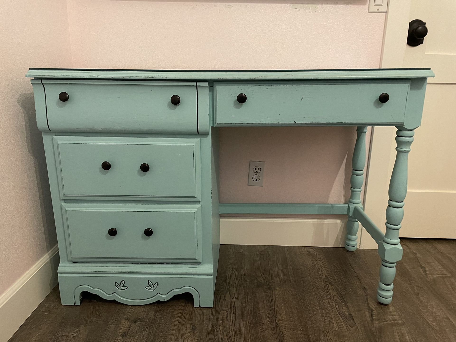 Solid Wood Desk Vanity With Glass Top