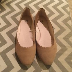 Beige H&M flats