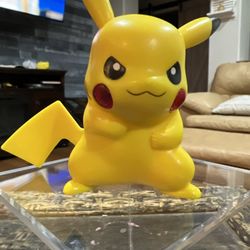 2017 McDonald's Pikachu Pokemon Sun Moon # 1 Happy Meal 